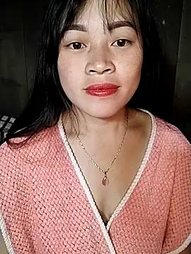 Snapshot of Hani-i chatting on December 2025 09:31:01 PM Hani-i online show from December 2025 09:31:01 PM