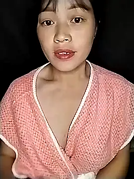 Snapshot of Hani-i chatting on October 2025 09:04:02 PM Hani-i online show from October 2025 09:04:02 PM