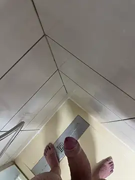 jesuislabb01 online show from November 2025 06:58:01 PM