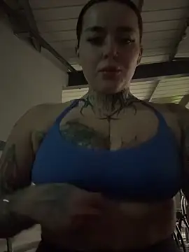lucycoxxoxo online show from May 2026 12:53:03 AM