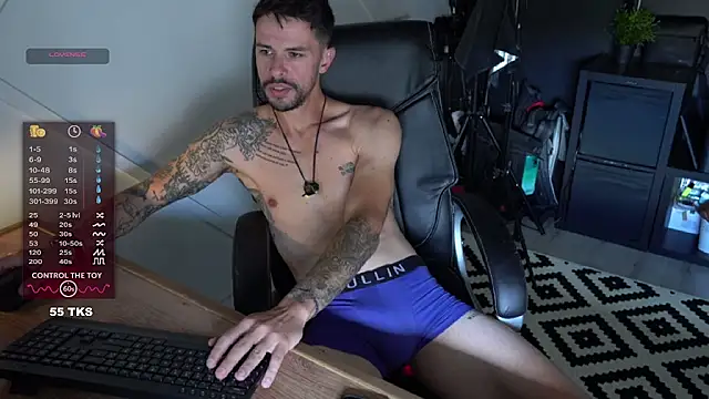Snapshot of monsieurguitsxxx chatting on July 2026 11:05:01 AM monsieurguitsxxx online show from July 2026 11:05:01 AM