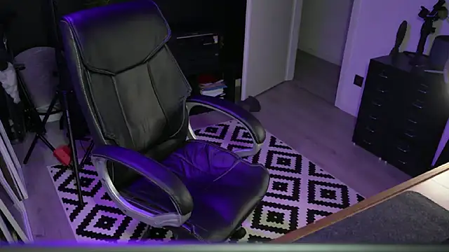 monsieurguitsxxx online show from January 2026 02:45:01 PM