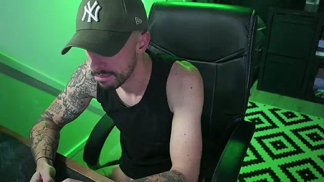 monsieurguitsxxx online show from December 2025 12:26:01 PM