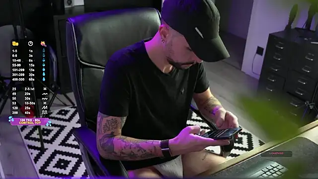 monsieurguitsxxx online show from January 2026 01:40:01 PM