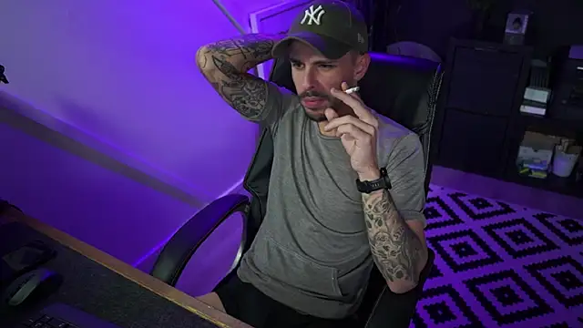 monsieurguitsxxx online show from December 2025 03:13:02 PM