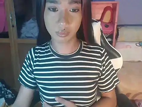 Yourasianbabyemma online show from June 2026 04:33:02 PM