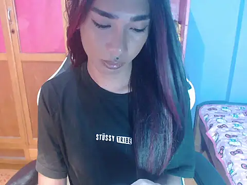 Yourasianbabyemma online show from May 2026 07:06:02 PM