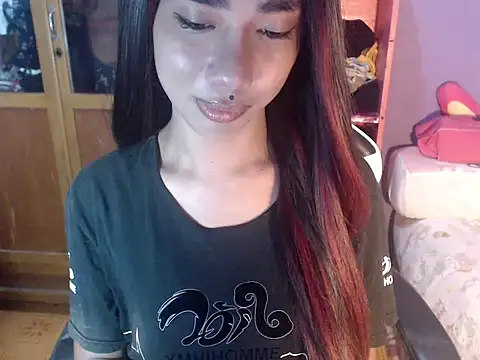 Yourasianbabyemma online show from May 2026 07:06:01 PM