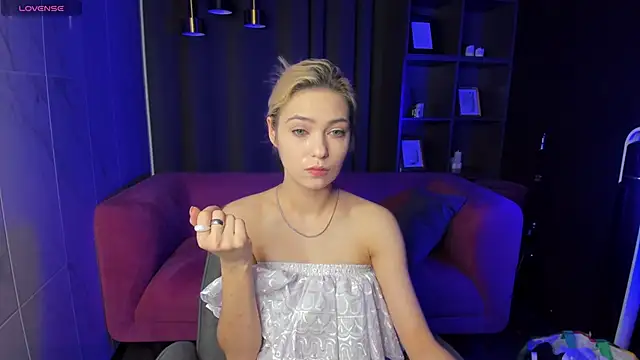 AlysiaSun  online show from October 2025 02:57:01 PM