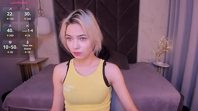 AlysiaSun  online show from October 2025 01:56:02 PM