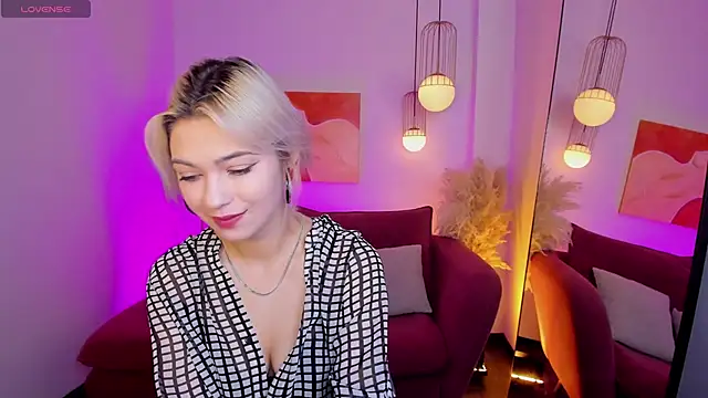 AlysiaSun  online show from November 2025 02:00:02 PM