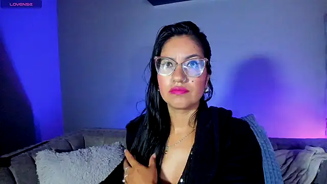 Snapshot of charlhot_ chatting on November 2025 12:31:02 PM charlhot online show from November 2025 12:31:02 PM