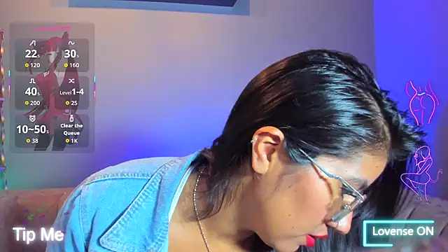 Snapshot of charlhot_ chatting on November 2025 12:30:01 PM charlhot online show from November 2025 12:30:01 PM