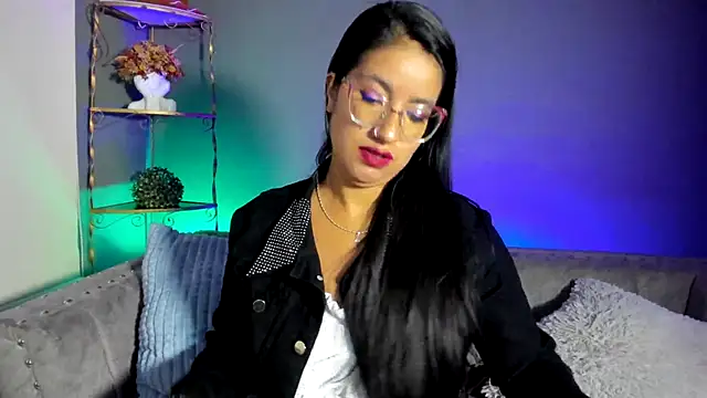 Snapshot of charlhot_ chatting on October 2025 12:37:02 PM charlhot online show from October 2025 12:37:02 PM