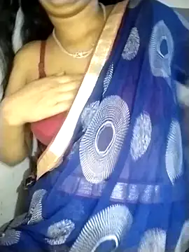 strip queennn online show from February 2026 05:04:01 PM