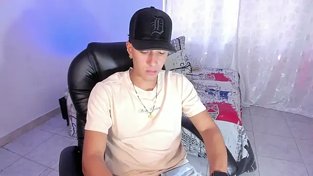 Hayden Boy  online show from October 2025 02:27:02 PM