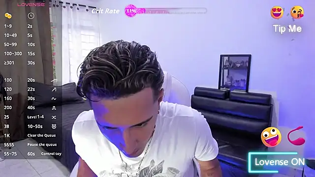 Hayden Boy  online show from November 2025 07:03:01 PM