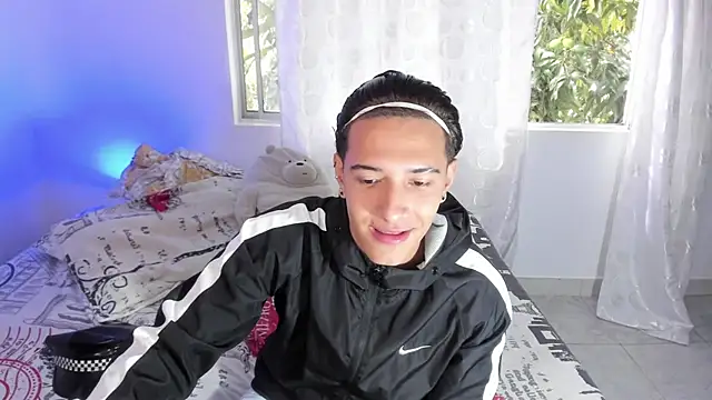 Hayden Boy  online show from October 2025 01:24:02 PM