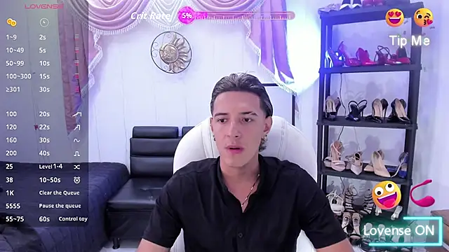 Hayden Boy  online show from November 2025 07:47:01 PM