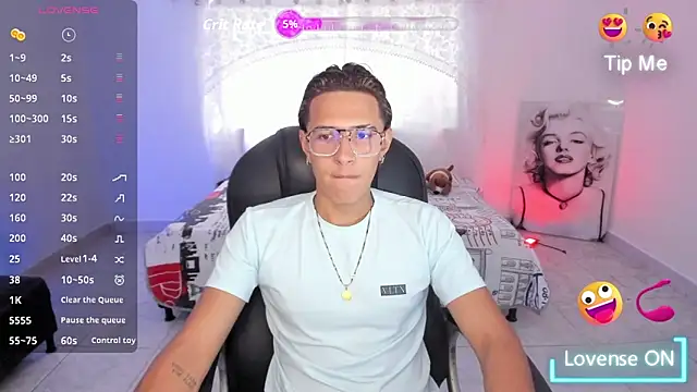 Hayden Boy  online show from November 2025 06:30:02 PM