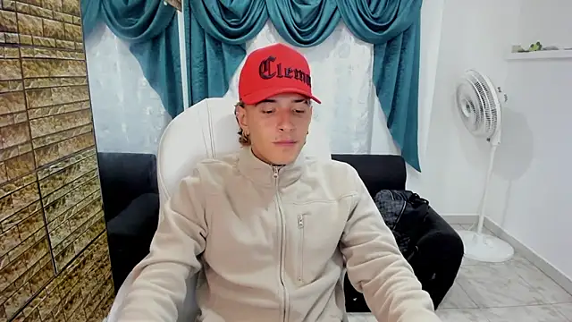 Hayden Boy  online show from December 2025 04:06:01 AM