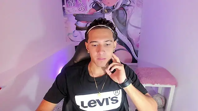 Hayden Boy  online show from October 2025 01:21:02 PM