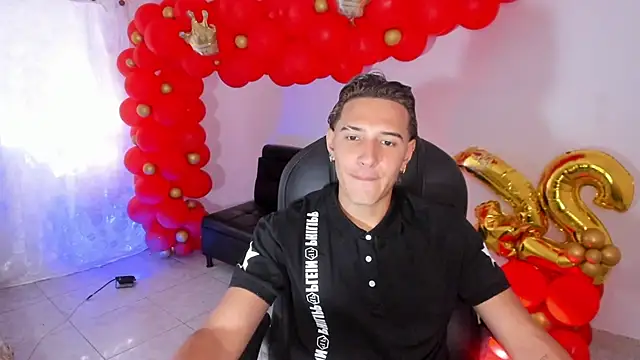 Hayden Boy  online show from November 2025 07:13:02 PM