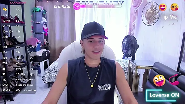 Hayden Boy  online show from December 2025 07:37:01 PM