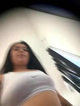 Snapshot of I_Amvictoria chatting on October 2025 03:33:01 PM I Amvictoria online show from October 2025 03:33:01 PM