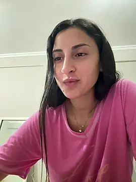 itsmiasofia online show from June 2026 01:06:01 AM
