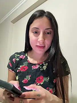Snapshot of itsmiasofia chatting on June 2026 07:47:02 AM itsmiasofia online show from June 2026 07:47:02 AM