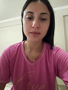 Snapshot of itsmiasofia chatting on June 2026 11:43:01 PM itsmiasofia online show from June 2026 11:43:01 PM