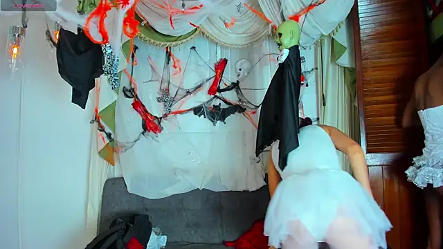 madams worker online show from October 2025 03:53:01 PM