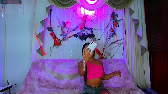 madams worker online show from November 2025 05:27:02 PM