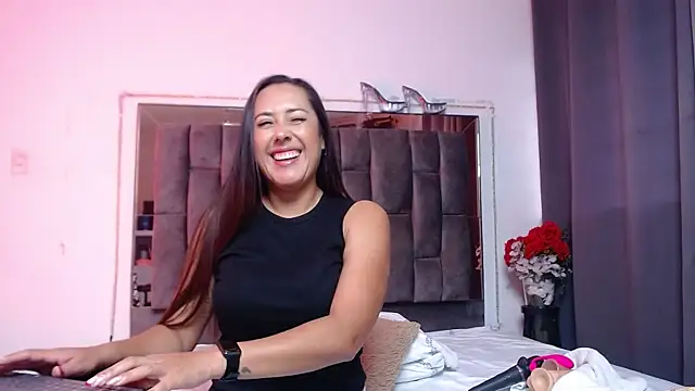 Salmma Milf online show from April 2026 11:55:01 AM