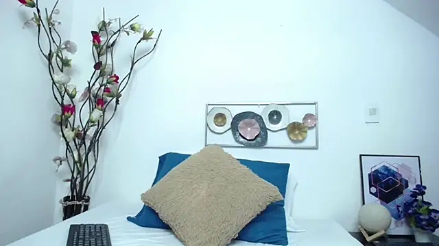 Salmma Milf online show from October 2025 11:53:02 AM