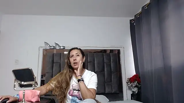 Salmma Milf online show from May 2026 11:50:01 AM