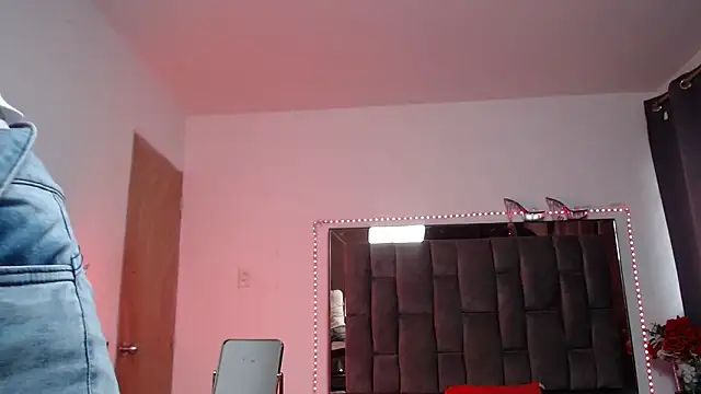 Salmma Milf online show from June 2026 11:44:01 AM