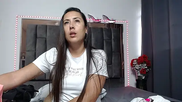 Salmma Milf online show from March 2026 11:41:01 AM