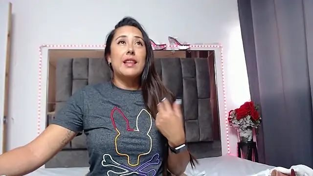 Salmma Milf online show from May 2026 11:57:02 AM