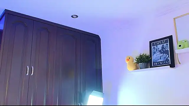  TiniWild online show from November 2025 01:00:02 PM