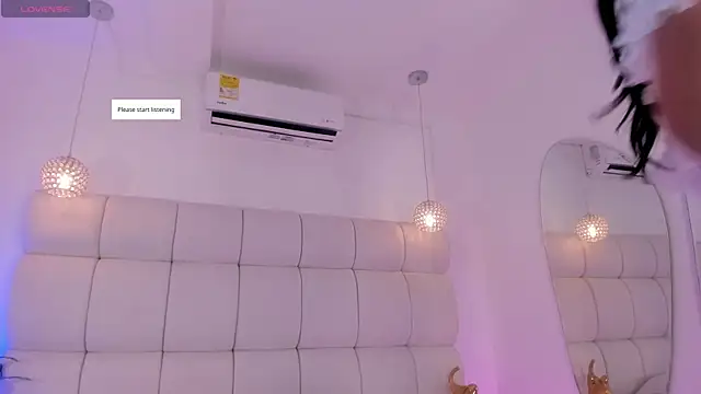 Emili  Jackson online show from December 2025 03:56:01 AM