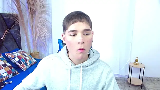 Mattass18 online show from November 2025 12:49:02 PM