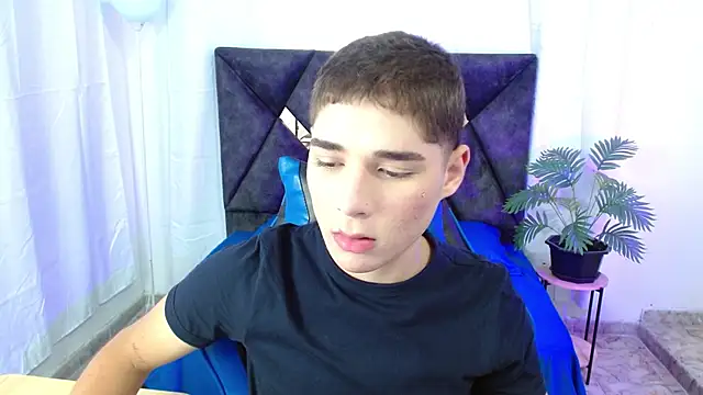 Mattass18 online show from October 2025 01:32:02 PM