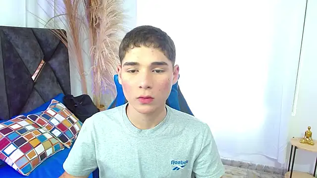 Mattass18 online show from November 2025 01:48:02 PM