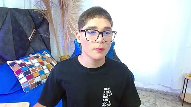 Mattass18 online show from November 2025 01:48:02 PM