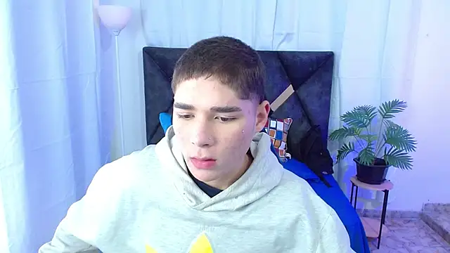 Mattass18 online show from October 2025 01:35:02 PM