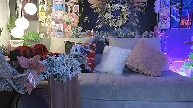 Snapshot of celestesecrett chatting on December 2025 12:49:01 AM celestesecrett online show from December 2025 12:49:01 AM