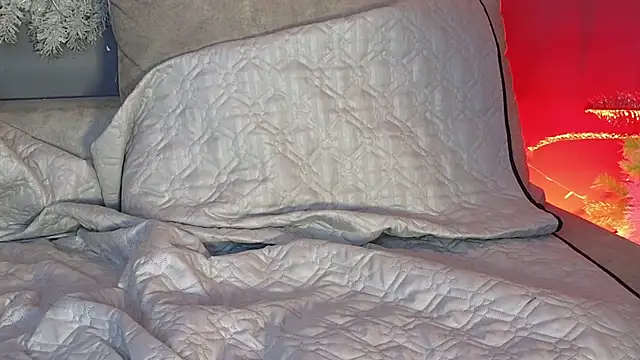 Snapshot of celestesecrett chatting on December 2025 08:04:02 PM celestesecrett online show from December 2025 08:04:02 PM