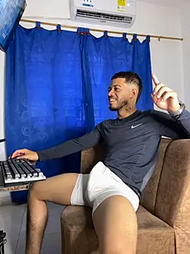 Kylian Alessandro online show from November 2025 04:23:02 PM